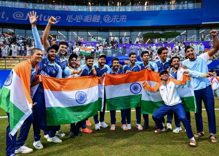 এশিয়ান গেমসে স্বর্ণজয়ী ভারতীয় দলের উল্লাস।
