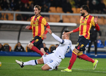 Soccer Football - Serie A - Lecce v Inter Milan - Stadio Via del mare, Lecce, Italy - February 25, 2024 Inter Milan's Lautaro Martinez scores their first goal REUTERS/Alberto Lingria