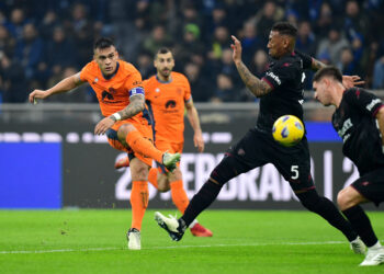 Soccer Football - Serie A - Inter Milan v Salernitana - San Siro, Milan, Italy - February 16, 2024 Inter Milan's Lautaro Martinez scores their second goal REUTERS/Daniele Mascolo