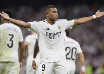 MADRID, SPAIN - SEPTEMBER 01: Kylian Mbappe of Real Madrid CF celebrates his goal against Real Betis Balompie during the La Liga week4 football match between Real Madrid CF and Real Betis Balompie at the Santiago Bernabeu stadium on September 01, 2024 in Madrid, Spain. (Photo by Federico Titone/Anadolu via Getty Images)