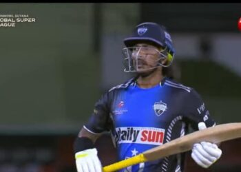 ৫৪ বলে ৭ বাউন্ডারি ও পাঁচ ছক্কায় ৮৬ রান করেন সৌম্য সরকার।