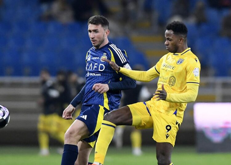 আল নাসর ও আল তাউনের ম্যাচে বল দখলের লড়াই