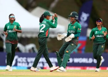 অনূর্ধ্ব–১৯ নারী বিশ্বকাপ ক্রিকেটে বাংলাদেশ আজ অস্ট্রেলিয়ার মুখোমুখি হবে।