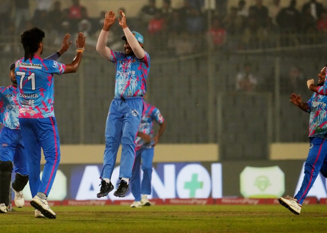 ফরচুন বরিশালকে হারিয়ে কোয়ালিফাইয়ারে জায়গা করে নিলো চিটাগং কিংস।