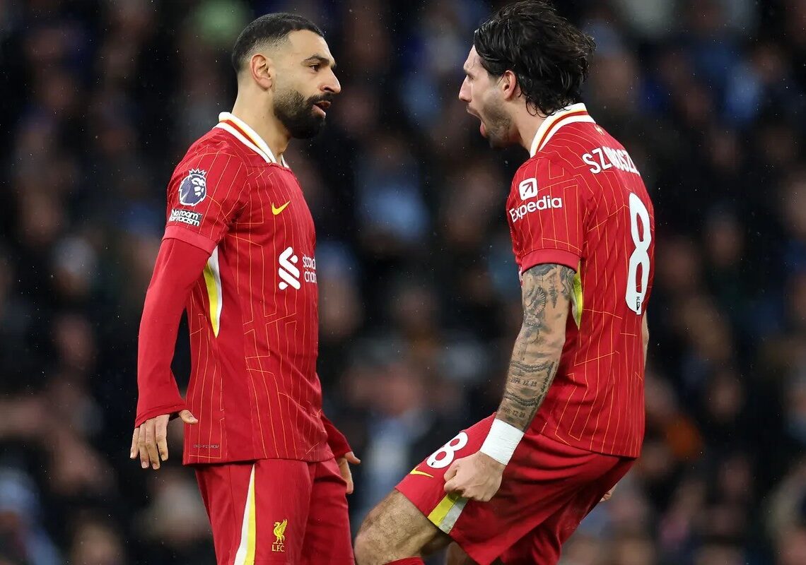 গোলের পর লিভারপুলের দুই খেলোয়াড়