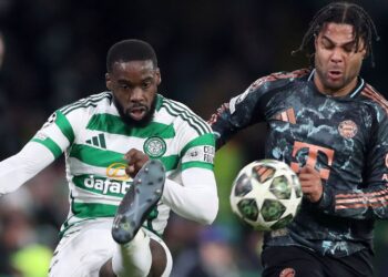 বল দখলের লড়াইয়ে বায়ার্ন ও সেলটিকের খেলোয়াড়