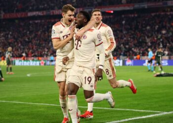 ম্যাচ শেষে বায়ার্নের খেলোয়াড়রা