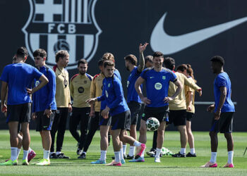 বরুশিয়া ডর্টমুন্ডের ম্যাচের আগে বার্সেলোনার অনুশীলন।