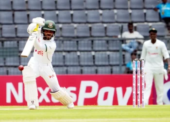 সিলেট টেস্টে বাংলাদেশ দলের প্রথম ইনিংসে সর্বোচ্চ  ৫৬ রান এসেছে মমিনুল হকের ব্যাটে।