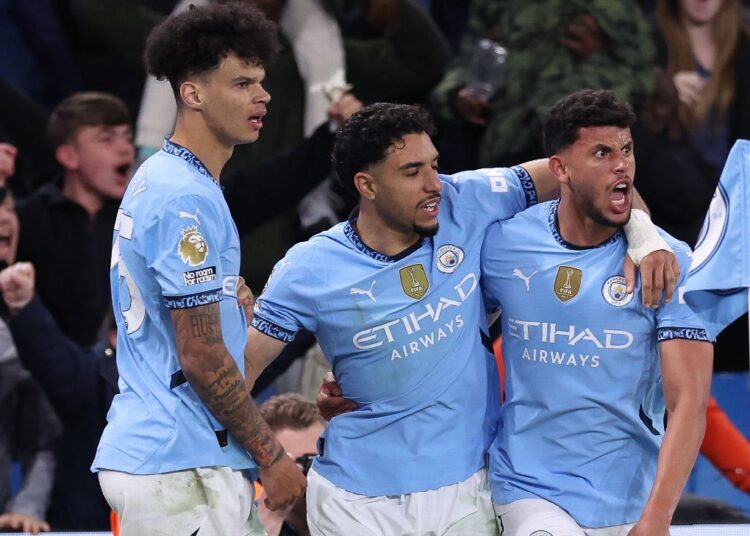 গোলের পর ম্যানসিটির খেলোয়াড়রা