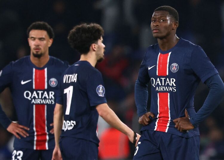 গোল হজমের পর পিএসজির খেলোয়াড়রা