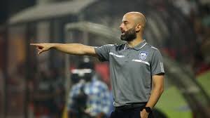 ২৬ এপ্রিল স্পেন গিয়েছিলেন ক্যাবরেরা।