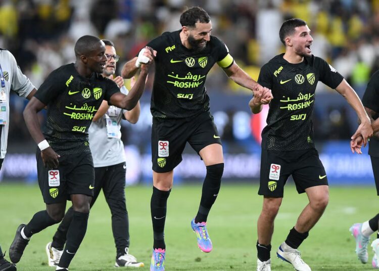 গোল আনন্দে আল ইত্তিহাদের খেলোয়াড়রা