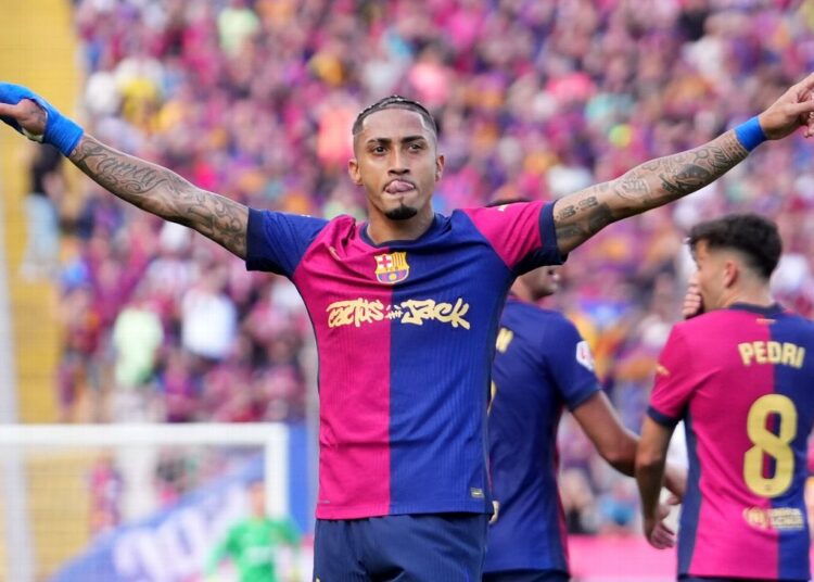 জোড়া গোলদাতা বার্সেলোনার রাফিনহা