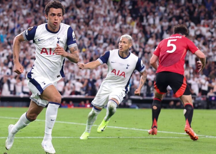 গোলের পর ব্রেনান জনসন