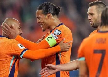 গোল উৎসবের নেদারল্যান্ডসের খেলোয়াড়রা