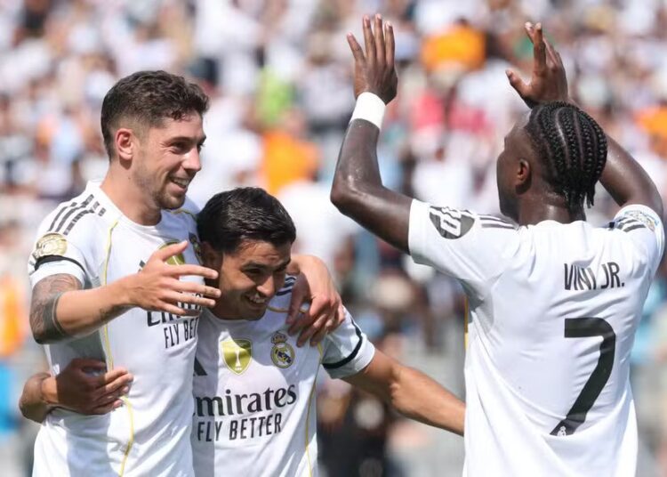 গোলের পর রিয়াল মাদ্রিদের খেলোয়াড়দের উৎসব