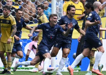 গোলের পর অকল্যান্ড সিটির উল্লাস