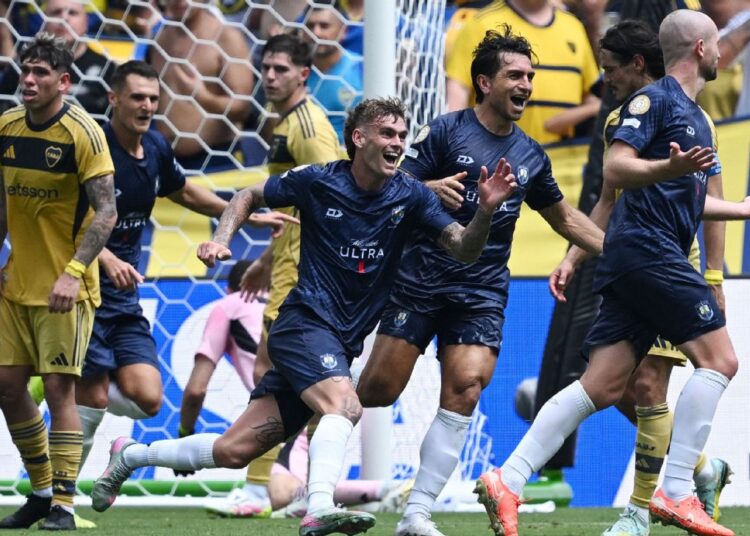 গোলের পর অকল্যান্ড সিটির উল্লাস