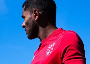 ক্যাভালরি এফসির জার্সিতে শমিত সোম।