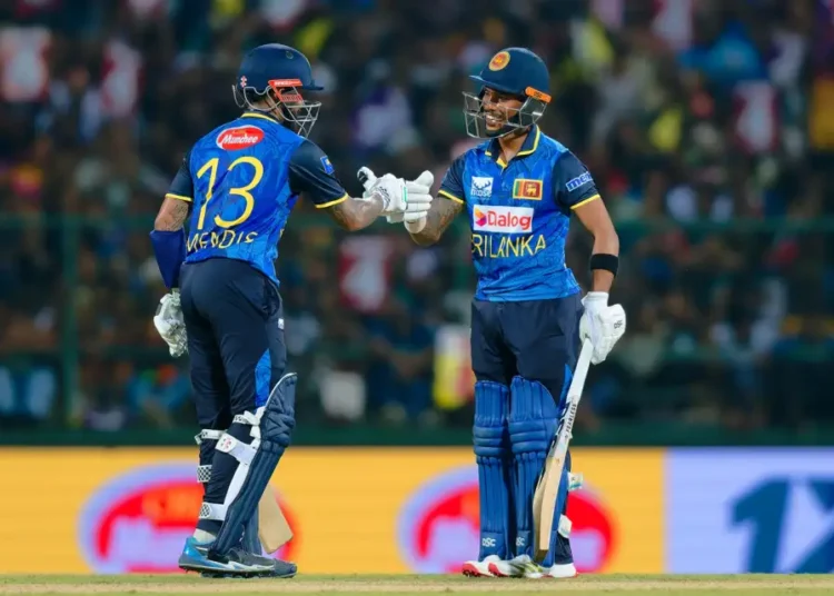 উদ্বোধনী জুটিতে পাথুম নিশাঙ্কা ও কুশল মেন্ডিসের  ৭৮ রান শ্রীলঙ্কাকে সহজ জয়ের ভিত গড়ে দেয়।