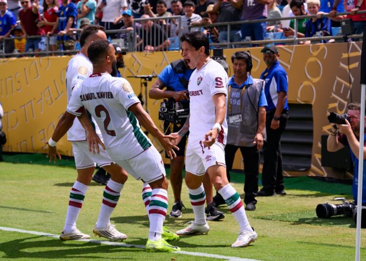 গোলের পর ফ্লুমিনেজের খেলোয়াড়রা