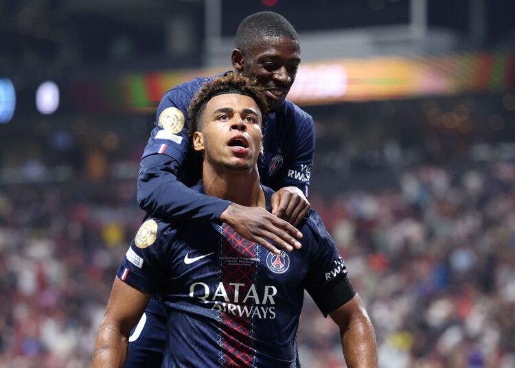 গোলের পর পিএসজি খেলোয়াড়দের উৎসব