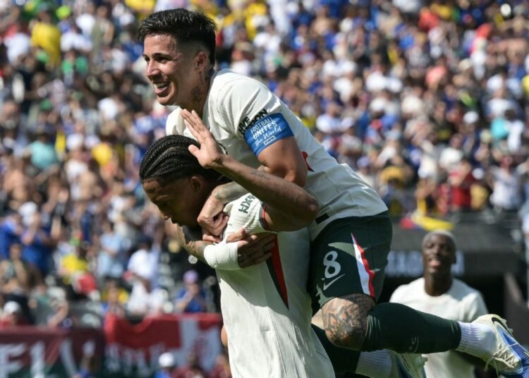 গোলের পর হোয়াও পেড্রো