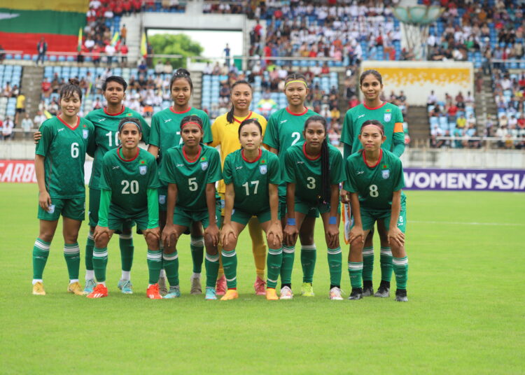 মিয়ানমারে অনুষ্ঠিত এএফসি নারী এশিয়ান কাপের বাছাইয়ে অংশ নেয়া বাংলাদেশ দল।
