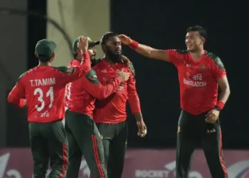 চার উইকেট তুলে নিয়ে বাংলাদেশের জয়কে সহজ করে দেন তাসকিন।