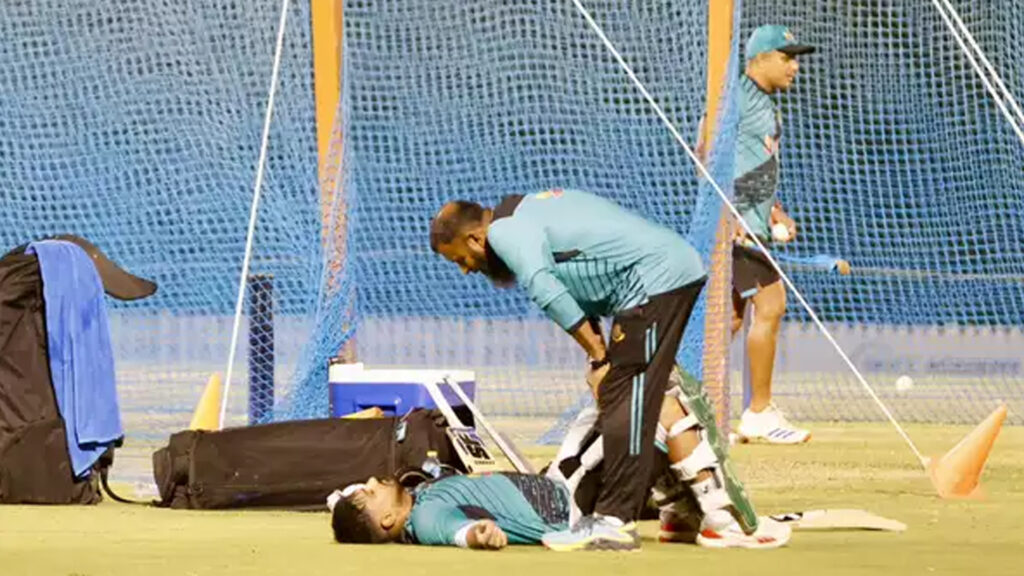 ভারতের বিপক্ষে ম্যাচের আগে অধিনায়কের চোট দুশ্চিন্তায় বাংলাদেশ