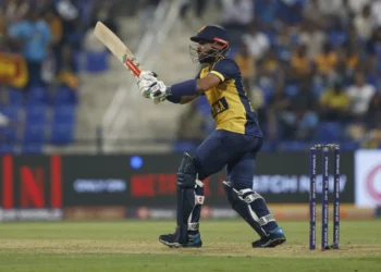 কুশল মেন্ডিসের ১৩ বলে ২৬ রান শ্রীলঙ্কাকে জয়ের বন্দরে নিয়ে যায়।