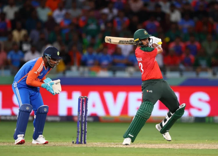 সাইফ হাসান ছাড়া বাংলাদেশের আর কোন ব্যাটারই ২০ বলের বেশি খেলতে পারেননি।