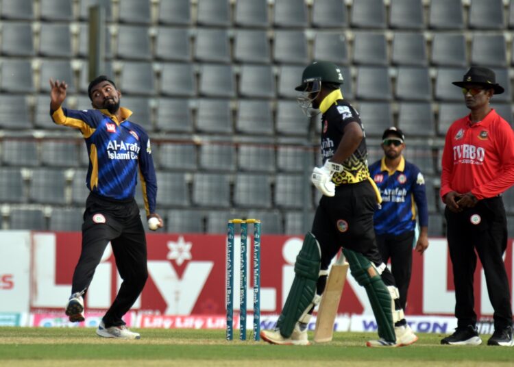 অপুর দুর্দান্ত বোলিংয়ে ঢাকার জয়