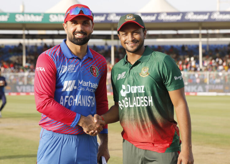 সাকিবের রেকর্ডে ভাগ বসালেন মোহাম্মদ নবি