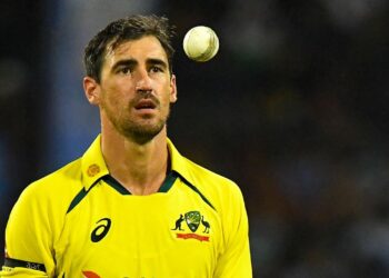 বিশ্বকাপের আগেই টি-টোয়েন্টিকে বিদায় জানালেন মিচেল স্টার্ক