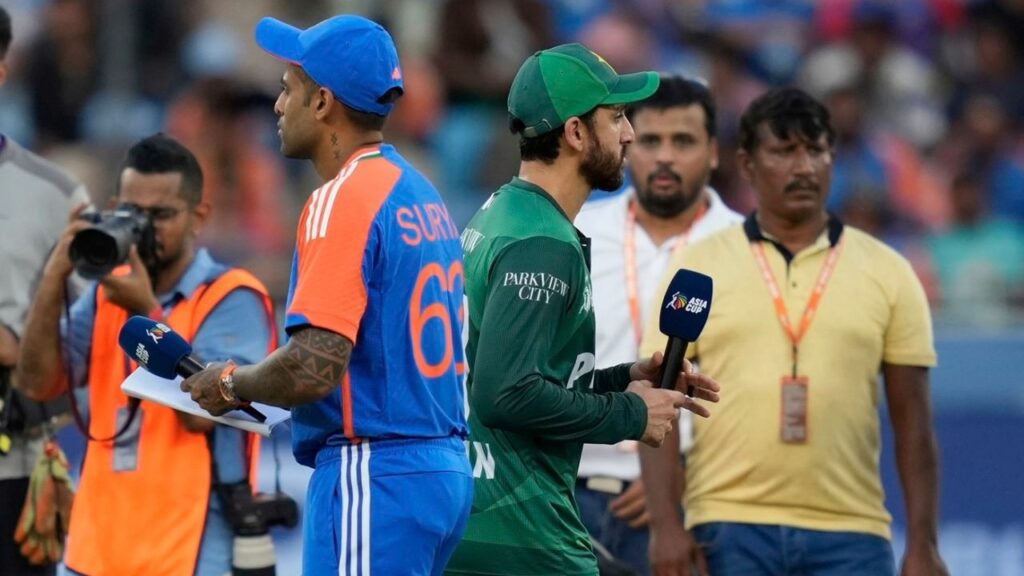 ক্রিকেট ম্যাচে ভারতের ‘অভদ্রতা’পাকিস্তানের প্রতিবাদ