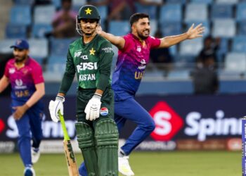 টানা ৩ ম্যাচে শূন্য রানে আউট হয়ে সাইমের অদ্ভুত রেকর্ড!