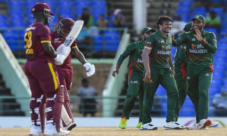 টাইগারদের বিপক্ষে তিনটি করে ওয়ানডে ও টি-টোয়েন্টি ম্যাচে খেলতে আগামী মাসে বাংলাদেশে আসছে ওয়েস্ট ইন্ডিজ দল। অক্টোবরের ১৫ তারিখ ক্যারিবিয়ান ক্রিকেটারদের বাংলাদেশে পা রাখার কথা রয়েছে। এরপর মাঠে গড়াবে দুই দলের সিরিজ। সাদা বলের সিরিজ দুটি শুরু হবে ১৮ অক্টোবর, শেষ হবে ১ নভেম্বর। সফরে ওয়ানডে ফরম্যাট দিয়ে সিরিজ শুরু করবে দুই দল। তিনটি ওয়ানডের মধ্যে দুটি অনুষ্ঠিত হবে সিলেট আন্তর্জাতিক স্টেডিয়ামে। বাকি একটি ওয়ানডে ও একটি টি-টোয়েন্টি ম্যাচ চট্টগ্রামের মাটিতে অনুষ্ঠিত হবে। সবশেষ দুই টি-টোয়েন্টি ম্যাচ অনুষ্ঠিত হবে মিরপুর শের-ই-বাংলা ক্রিকেট স্টেডিয়ামে। সবশেষ গত বছরের শেষ দিকে ওয়েস্ট ইন্ডিজের বিপক্ষে সিরিজে মুখোমুখি হয়েছিল। ক্যারিবিয়ানদের মাটিতে অনুষ্ঠিত সেই তিন ম্যাচের টি-টোয়েন্টি সিরিজে ওয়েস্ট ইন্ডিজকে প্রথমবারের মতো হোয়াইটওয়াশ করেছিল টাইগাররা। যার মাধ্যমে ২০১২ সালে আয়ারল্যান্ডের পর প্রথমবার তিন ম্যাচের টি-টোয়েন্টি সিরিজে প্রতিপক্ষকে তাদের মাঠে ধবলধোলাইয়ের স্বাদ পায় বাংলাদেশ। অবশ্য সেই সফরে ওয়ানডে সিরিজে উল্টো হোয়াইটওয়াশ হয়েছিল বাংলাদেশ দল। এর আগে দুই ম্যাচের টেস্ট সিরিজ ১-১ ব্যবধানে ড্র হয়। এদিকে অক্টোবরের প্রথম সপ্তাহেই অনুষ্ঠিত হবে বাংলাদেশ ক্রিকেট বোর্ডের (বিসিবি) নির্বাচন। জাতীয় নির্বাচনের ডামাডোলে কিছুটা আড়ালেই পড়ে গিয়েছিল এই নির্বাচন। অক্টোবরের প্রথম সপ্তাহে নির্বাচন অনুষ্ঠিত হবে। আনুমানিক ৪ অক্টোবর হতে পারে এটি।