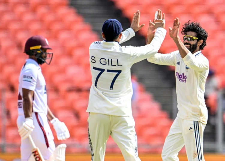 জাদেজার অলরাউন্ড পারফরম্যান্সে আড়াই দিনে ভারতের টেস্ট জয়