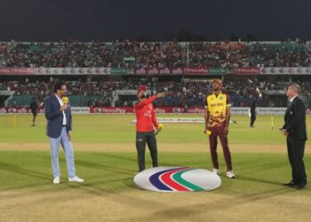 বাংলাদেশ দলে চার পরিবর্তন ব্যাটিংয়ে বাংলাদেশ