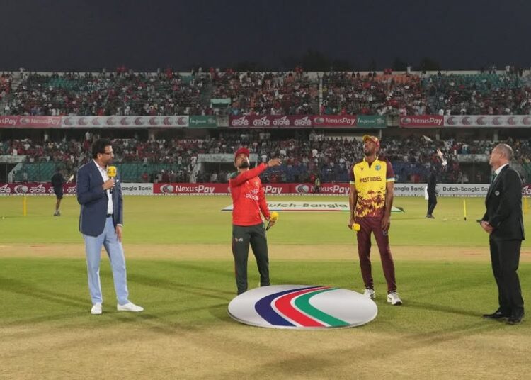 বাংলাদেশ দলে চার পরিবর্তন ব্যাটিংয়ে বাংলাদেশ