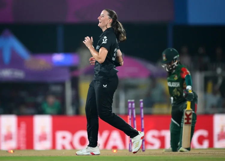 বাংলাদেশ দলের ব্যাটিংয়ের পুরোটা সময়ই দাপট দেখিয়েছেন কিউই বোলাররা।