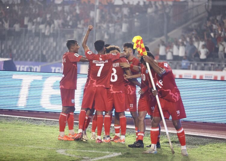 শুরুর এই উল্লাস আর ধরে রাখতে পারেনি বাংলাদেশ