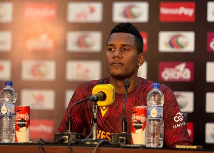 ভেবে ছিলাম টিভির সমস্যা, পরে দেখি পিচই কালো-আকিল