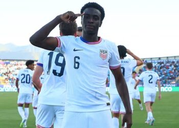 ফ্রান্সকে হারানোর পর যুক্তরাস্ট্রের খেলোয়াড়রা