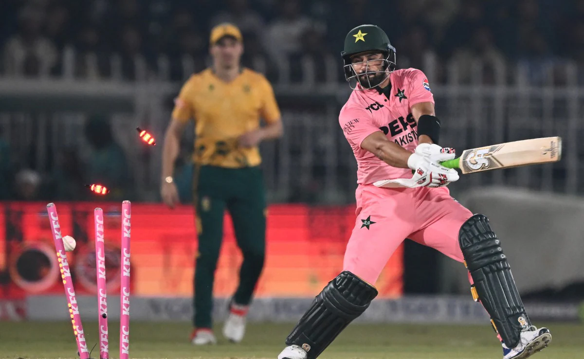 দক্ষিণ আফ্রিকার দাপটে উড়ে গেল পাকিস্তান