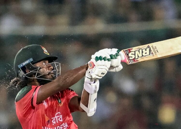 নিজের পারফরম্যান্স নিয়ে খুশি জাকের