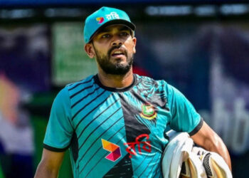 সুপার ওভারে রিশাদকে ব্যাটিংয়ে সুযোগ দেয়নি মিরাজ