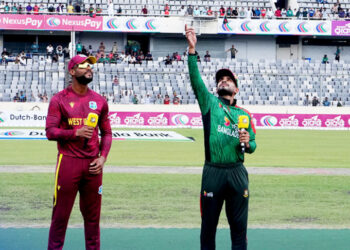 টস জিতে ব্যাটিংয়ে বাংলাদেশ